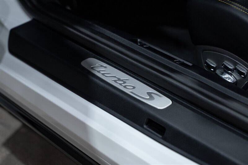 2018 Porsche 911 Turbo S