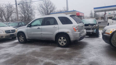 2005 Chevrolet Equinox for sale at STEVE GRAYSON MOTORS in Youngstown OH