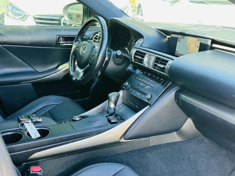 2016 Lexus IS 200t