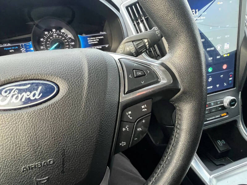 2022 Ford Edge Titanium