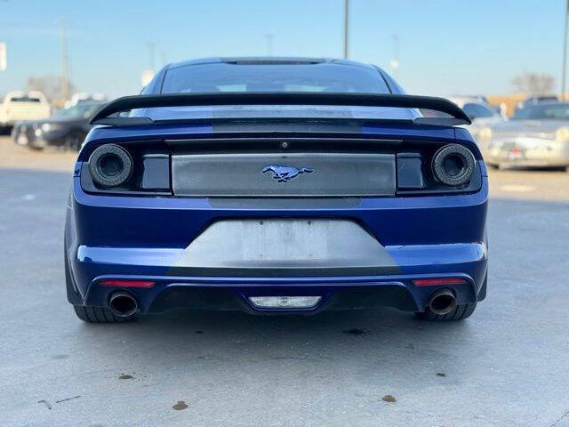 2016 Ford Mustang V6