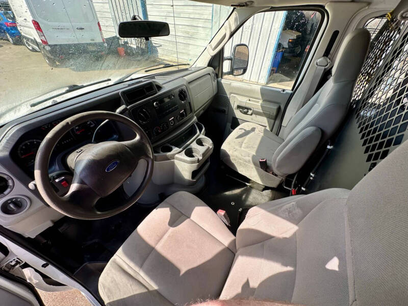2010 Ford E-Series E-250