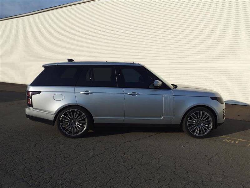 2018 Land Rover Range Rover Supercharged photo 2