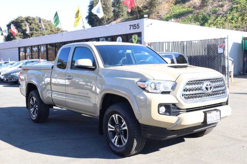 Used 2016 Toyota Tacoma TRD Sport with VIN 5TFSZ5AN8GX037790 for sale in San Diego, CA