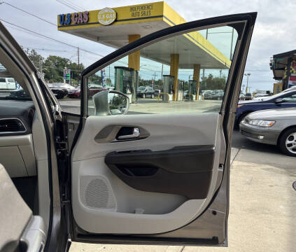 2018 Chrysler Pacifica Touring L