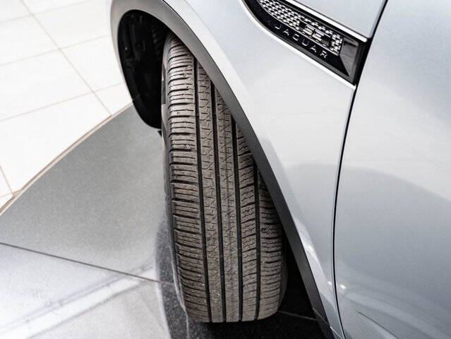 2019 Jaguar E-PACE P300 R-Dynamic SE