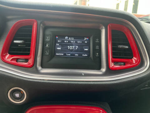 2015 Dodge Challenger SXT