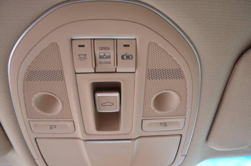 2017 Genesis G80