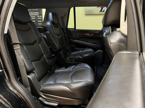 2018 Cadillac Escalade Luxury
