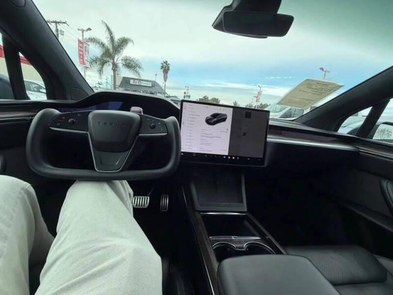 2023 Tesla Model X Standard Range