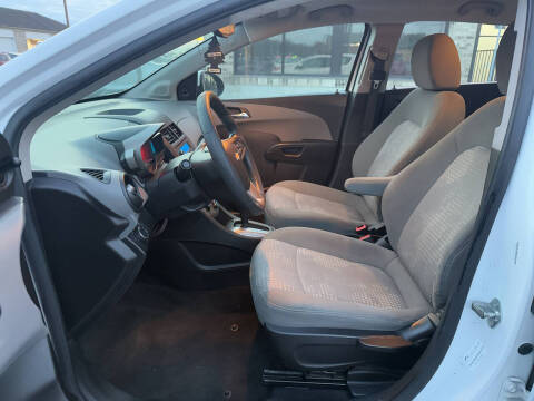 2014 Chevrolet Sonic LS Auto