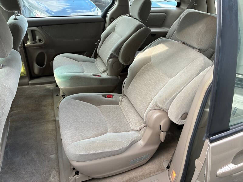 2005 Toyota Sienna