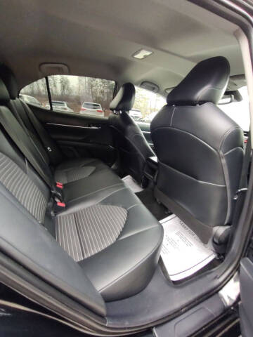 2020 Toyota Camry SE