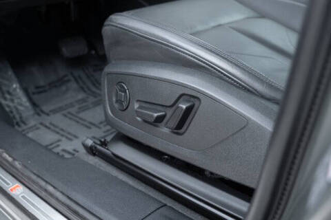 2022 Audi Q3 quattro S line Prem Plus 45 TFSI