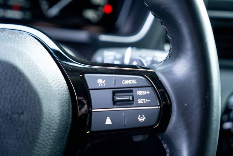 2023 Honda Pilot EX-L w/Rear Captain's Chairs