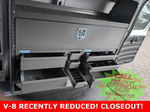 2025 Chevrolet Express 3500