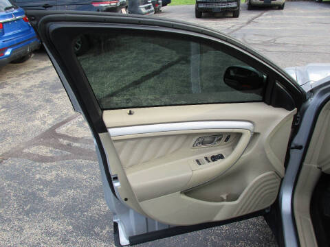 2018 Ford Taurus SEL