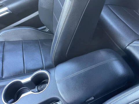 2022 Ford Mustang EcoBoost Premium