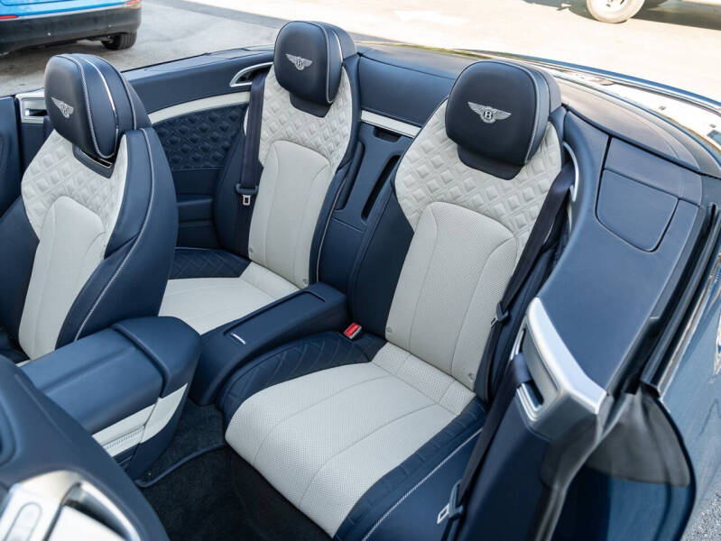 2022 Bentley Continental GTC V8