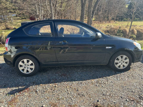 2010 Hyundai Accent for sale at R C MOTORS in Vilas NC