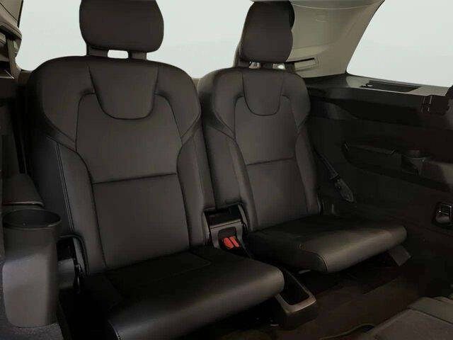 2025 Volvo XC90 B5 Core Bright Theme