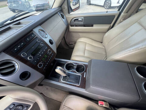2011 Ford Expedition XLT