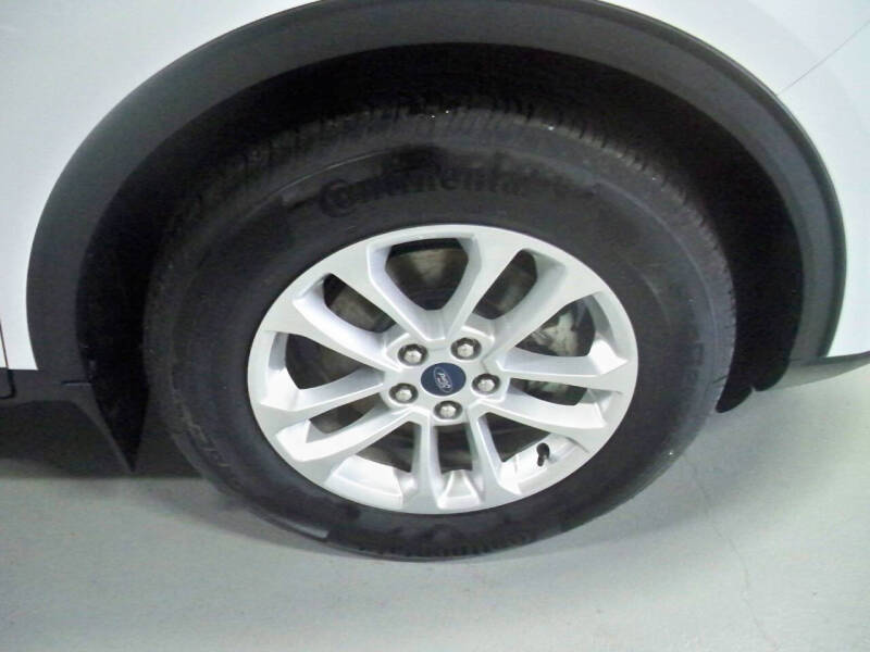 2022 Ford Escape Hybrid SE