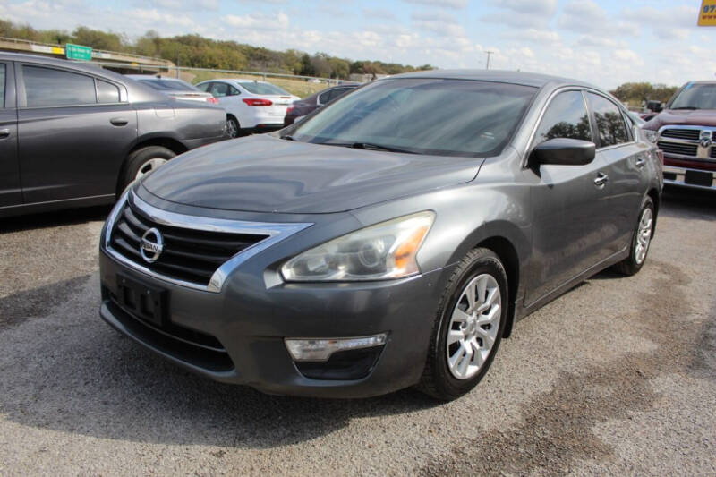 2015 Nissan Altima S photo 2