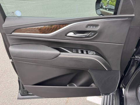 2024 Cadillac Escalade ESV Sport Platinum