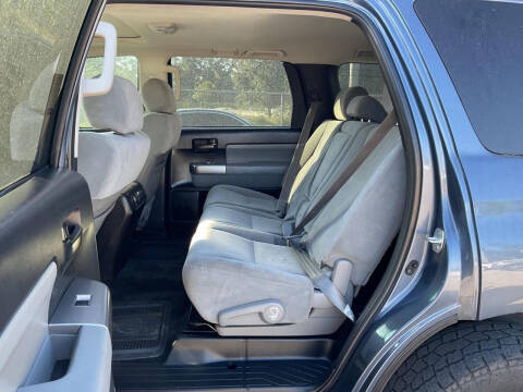 2018 Toyota Sequoia SR5