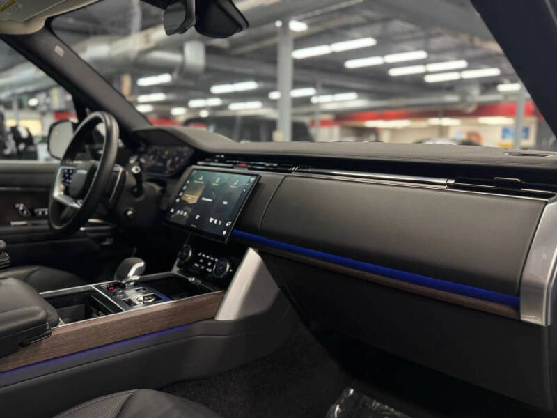 2023 Land Rover Range Rover P400 SE