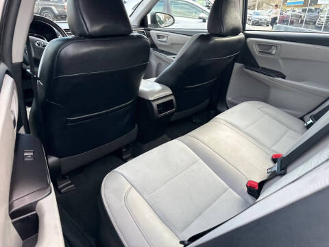 2016 Toyota Camry LE