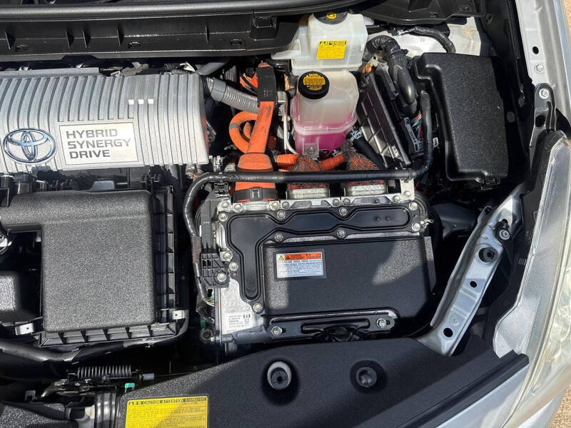 2013 Toyota Prius v Three