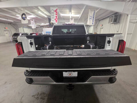 2024 GMC Sierra 1500 SLT