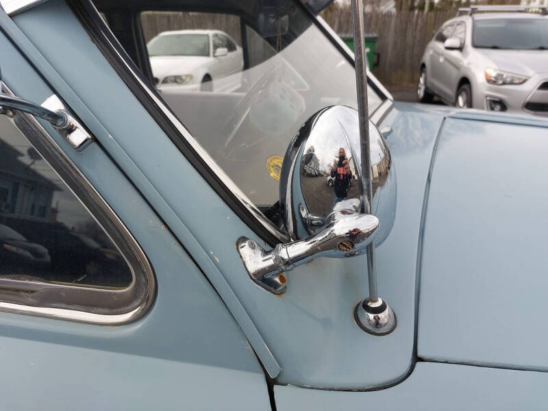 1951 Ford Deluxe