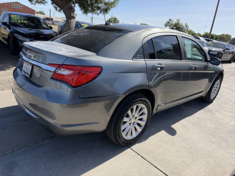 2012 Chrysler 200 LX