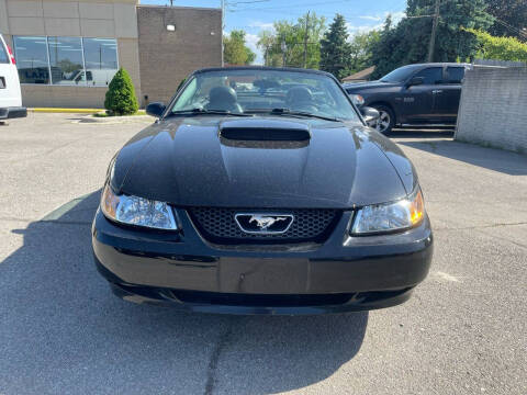 2004 Ford Mustang GT Deluxe