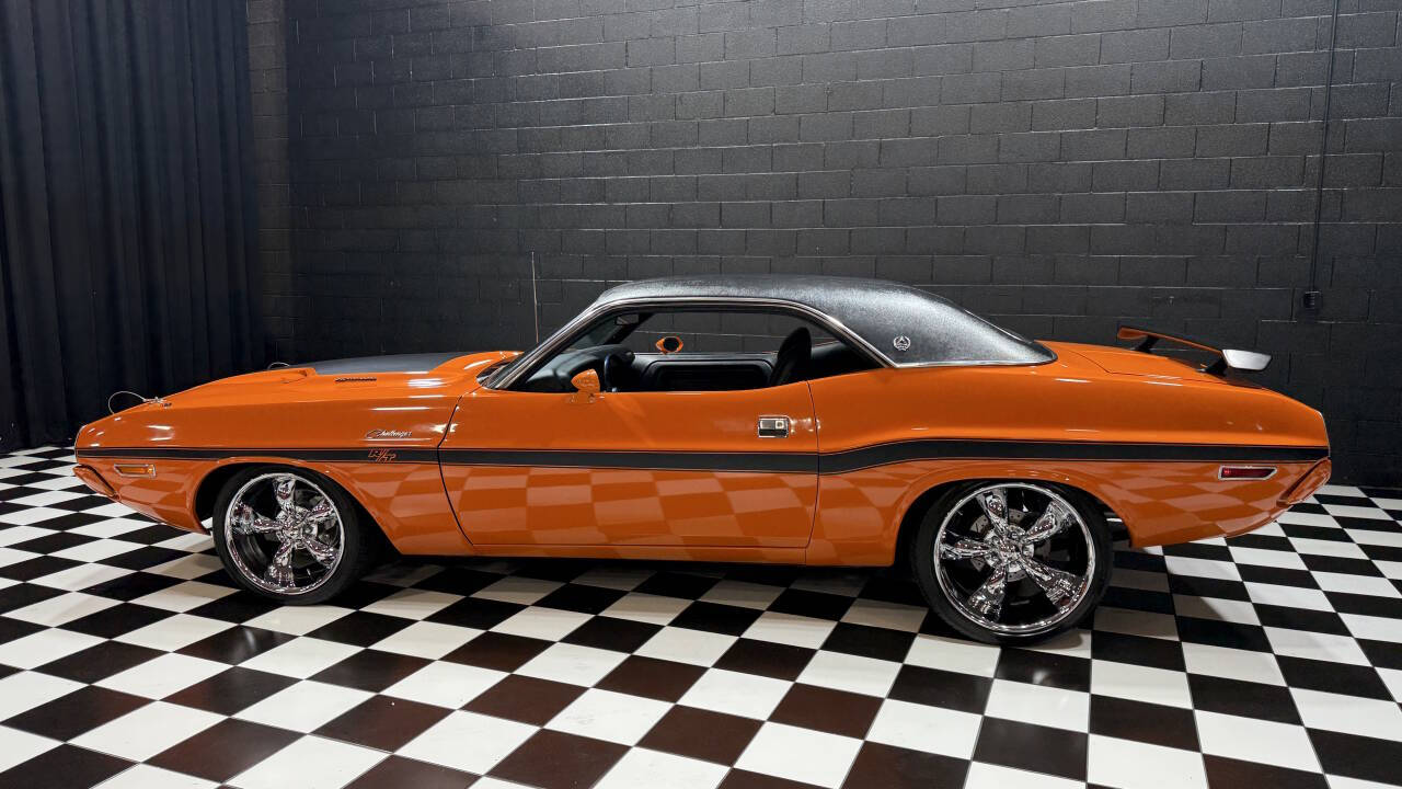 1970 Dodge Challenger 10