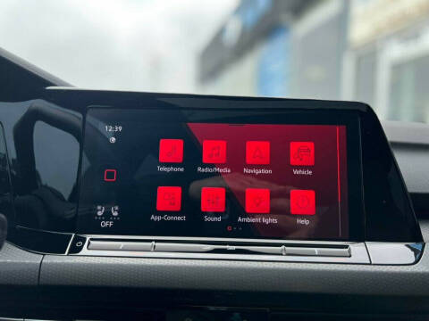 2024 Volkswagen Golf GTI SE
