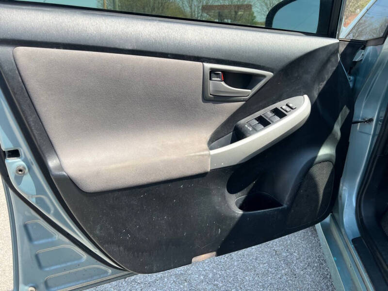 2014 Toyota Prius Plug-in Hybrid