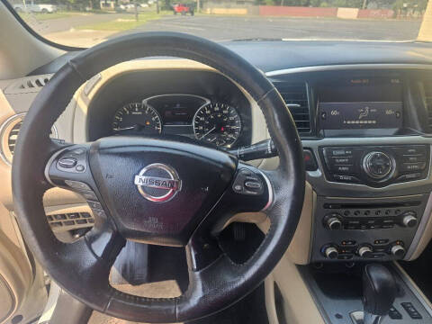 2017 Nissan Pathfinder S