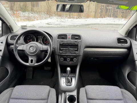 2013 Volkswagen Golf 2.5L PZEV