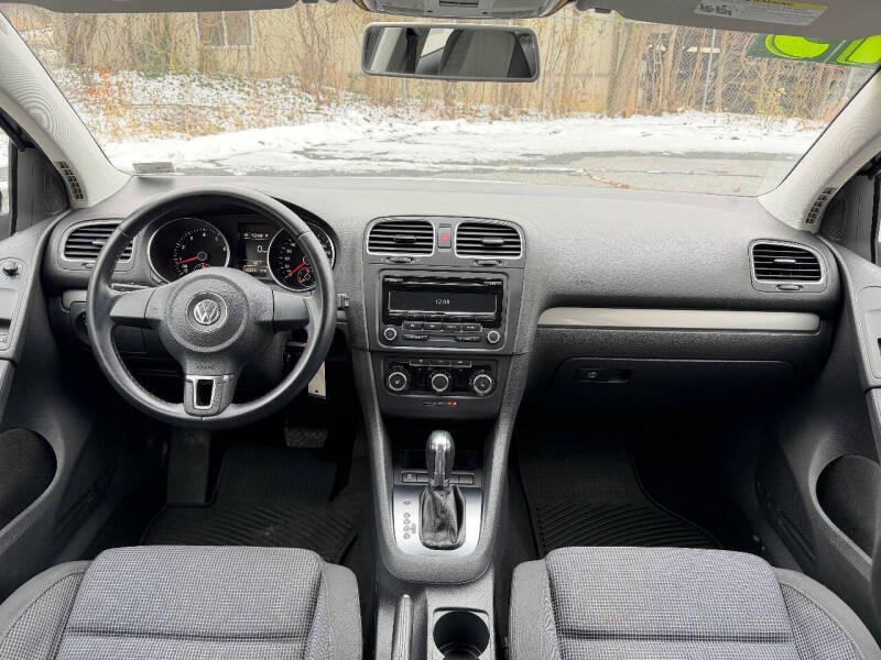2013 Volkswagen Golf 2.5L PZEV