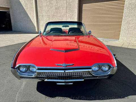 1962 Ford Thunderbird