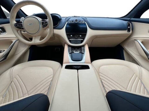 2021 Aston Martin DBX