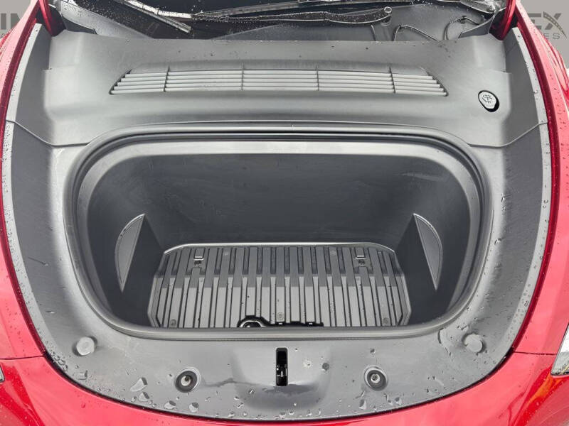 2024 Tesla Model Y Performance