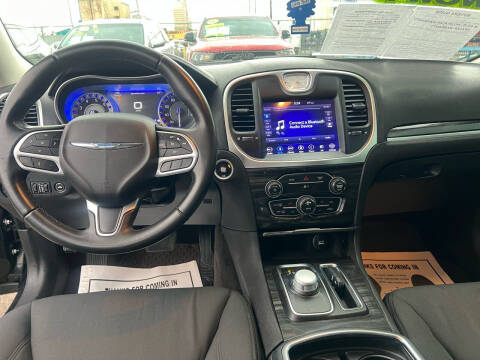 2018 Chrysler 300 Touring