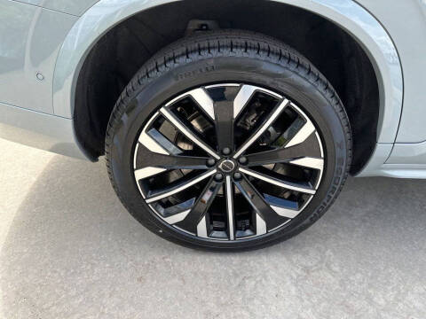 2025 Volvo XC90 B6 Plus Bright Theme 7P