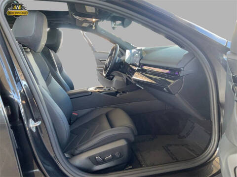 2025 BMW 5 Series 530i