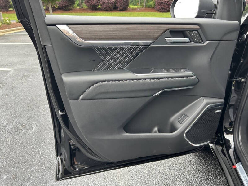 2025 GMC Acadia Denali